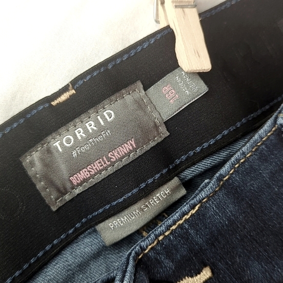 Torrid Bombshell Skinny Jeans - Picture 2 of 11